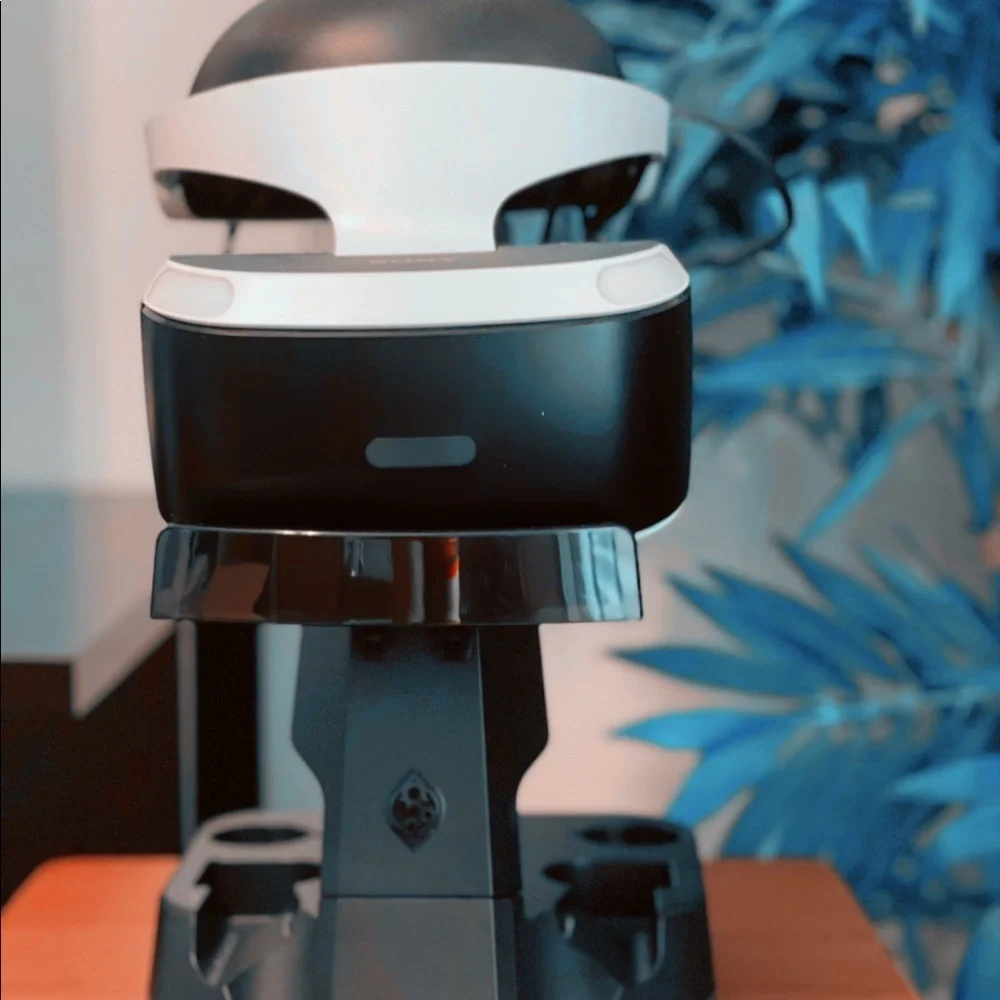 PSVR Headset Bundle - display Stand and Games Included